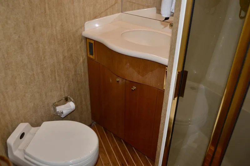 Slide: The Image of Viking 52 LET IT RAIN - Guest/Day Head 2003 Viking 52 
LET IT RAIN - 6009188