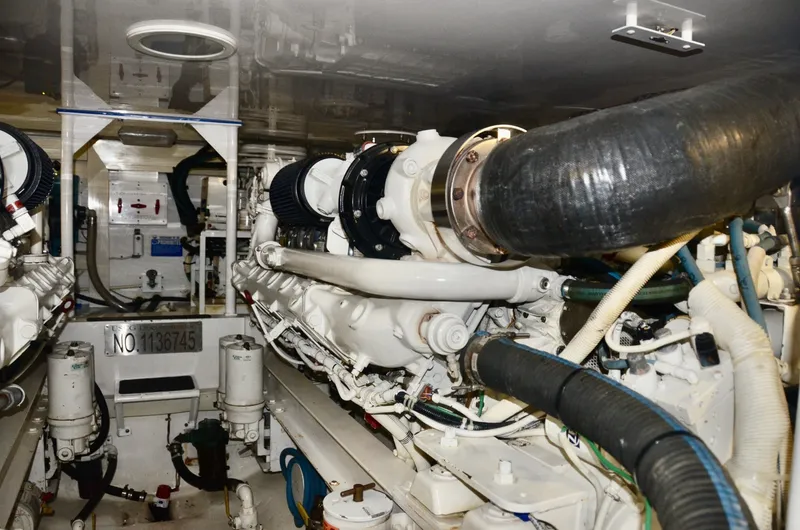 Slide: The Image of Viking 52 LET IT RAIN - Engine Room 2003 Viking 52 
LET IT RAIN - 6009191