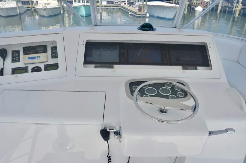 Slide: The Image of Viking 52 LET IT RAIN - Helm 2003 Viking 52 
LET IT RAIN - 6008772