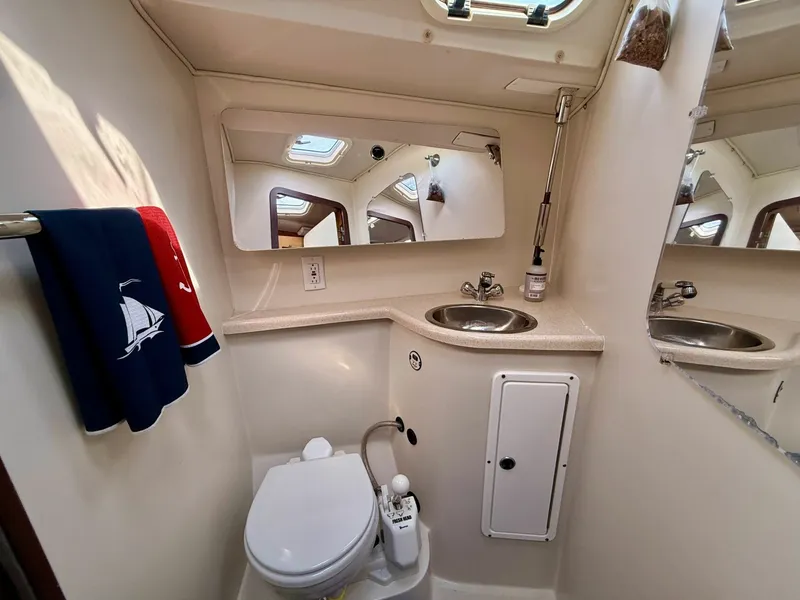 Slide: The Image of Catalina 40 2002 - 6045253