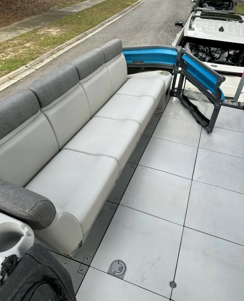 Slide: The Image of Bombardier BRP Queretaro 45PU 2023 - 6020790