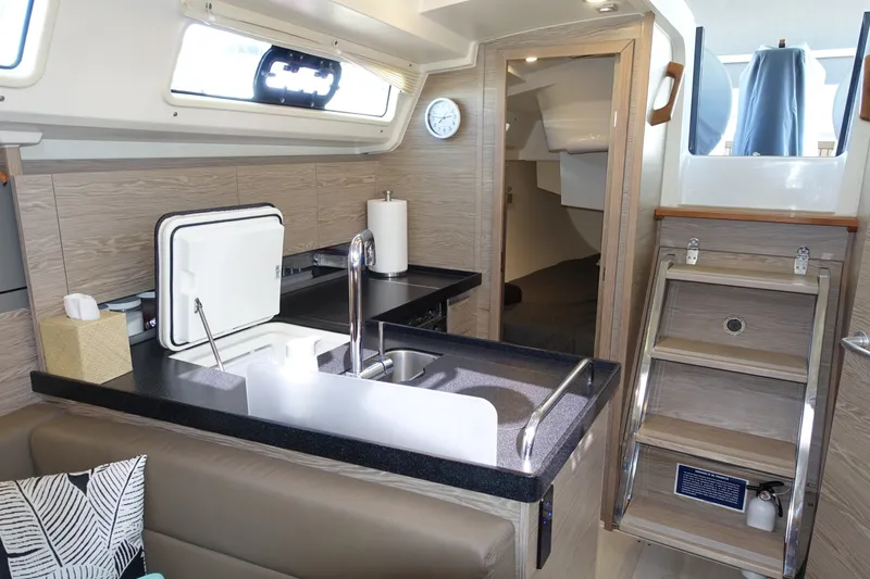 Slide: The Image of Hanse 348 2021 - 6009194