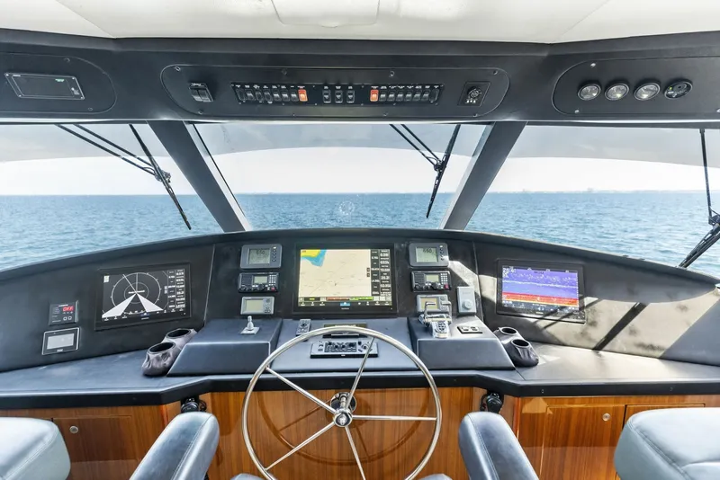 Slide: The Image of 2008 Viking 68 Skybridge "Liquid Apple" - 6050431