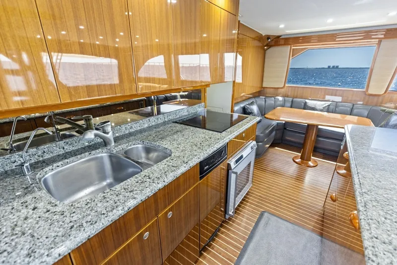 Slide: The Image of 2008 Viking 68 Skybridge "Liquid Apple" - 6050648