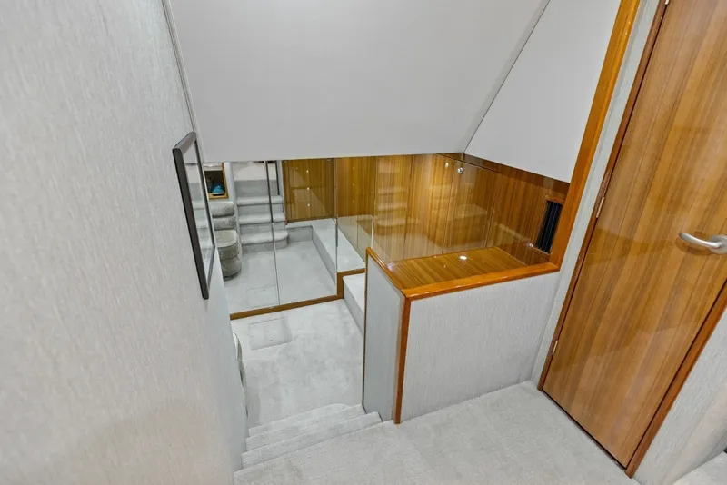 Slide: The Image of 2008 Viking 68 Skybridge "Liquid Apple" - 6050696