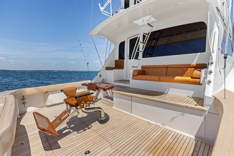 Slide: The Image of 2008 Viking 68 Skybridge "Liquid Apple" - 6050723