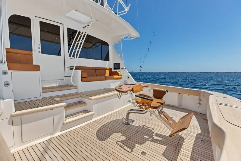 Slide: The Image of 2008 Viking 68 Skybridge "Liquid Apple" - 6050720