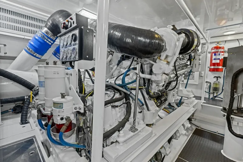 Slide: The Image of 2008 Viking 68 Skybridge "Liquid Apple" - 6050735