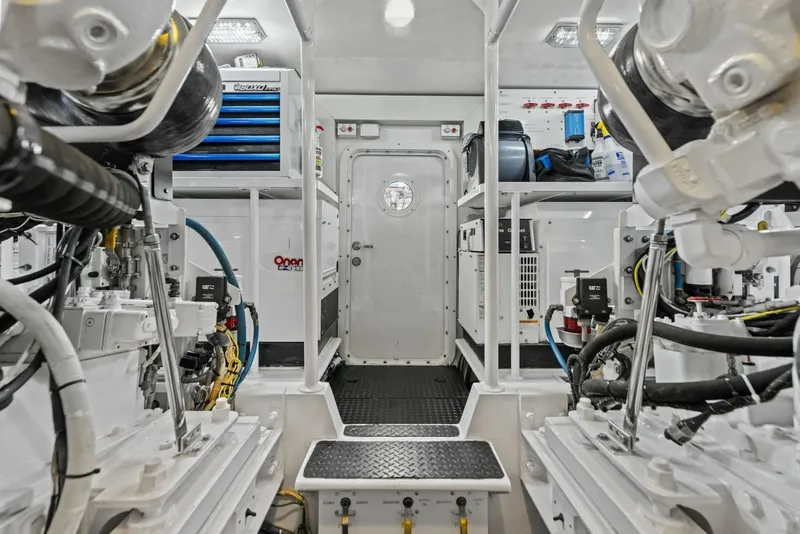 Slide: The Image of 2008 Viking 68 Skybridge "Liquid Apple" - 6050746