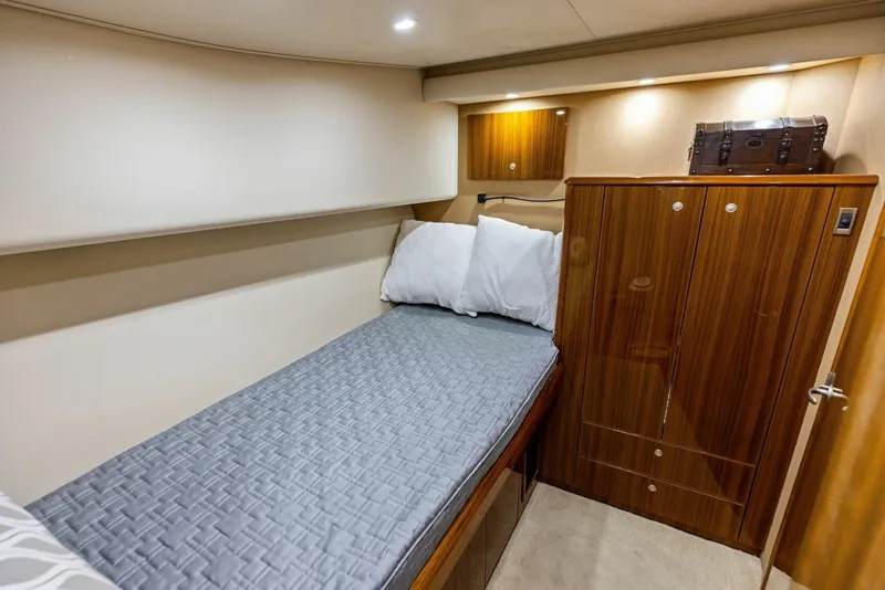 Slide: The Image of 2008 Viking 68 Skybridge "Liquid Apple" - 6050751