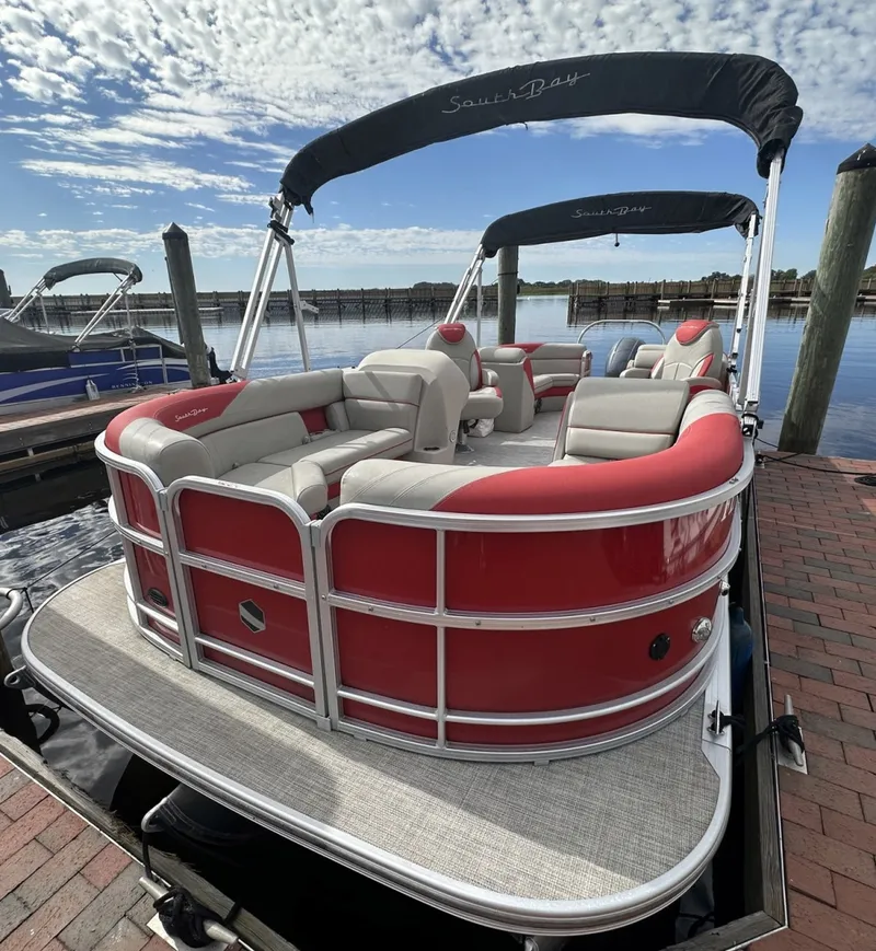 Slide: The Image of South Bay LE Series Tri Hull 2022 - 6010018