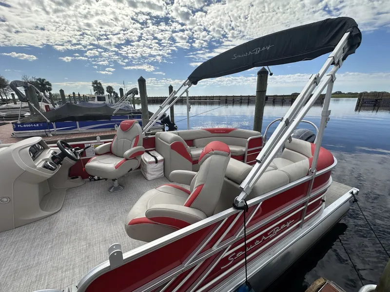 Slide: The Image of South Bay LE Series Tri Hull 2022 - 6010020