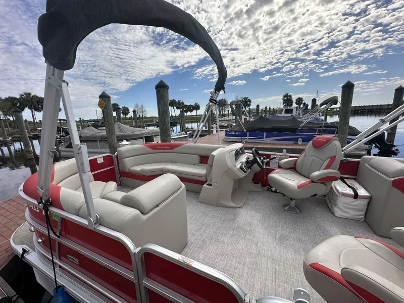 Slide: The Image of South Bay LE Series Tri Hull 2022 - 6010021