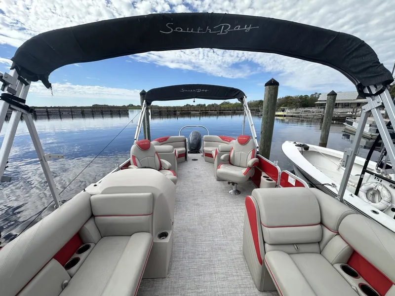 Slide: The Image of South Bay LE Series Tri Hull 2022 - 6010023