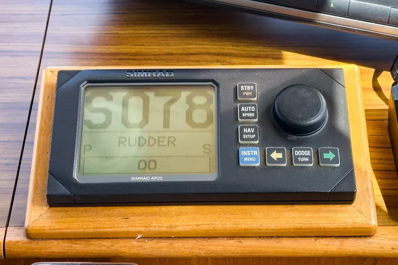 Slide: The Image of Grand Banks 47 motoryacht 1987 - 6035343