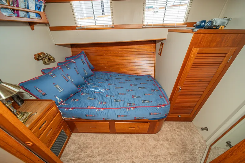 Slide: The Image of Grand Banks 47 motoryacht 1987 - 6035377