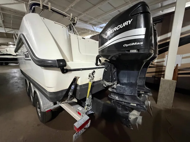 Slide: The Image of Boston Whaler 2600 Conquest 2001 - 6010377
