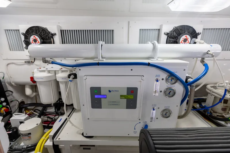 Slide: The Image of 2018 52 Viking Sport Tower Wild Eagle Watermaker Spotzero - 6027937