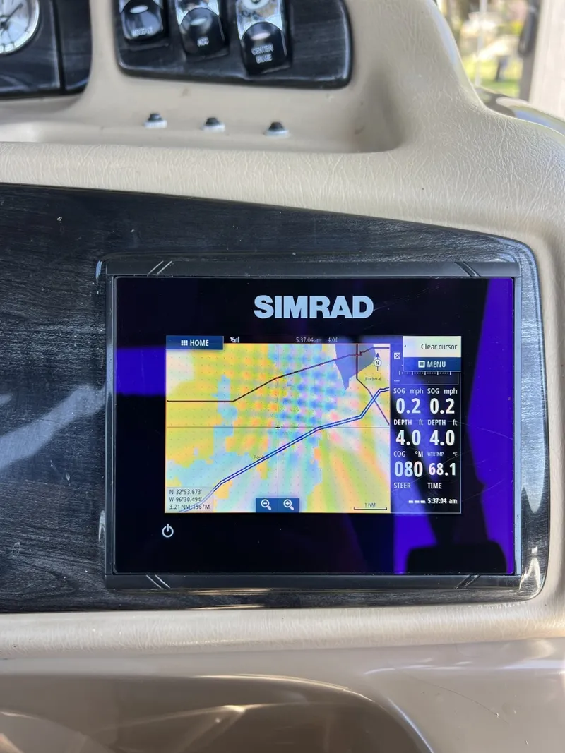 Slide: The Image of 24 Simrad GPS - 6011671