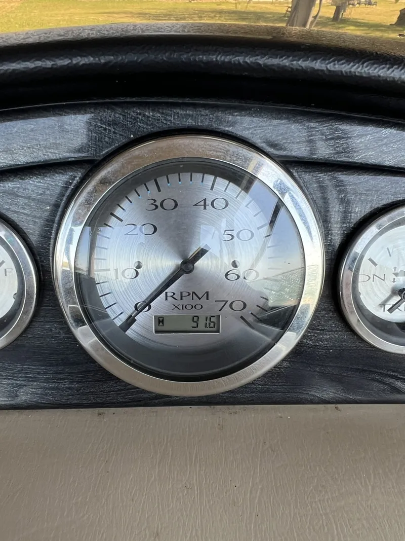 Slide: The Image of 29 Engine Clusters - 6011676