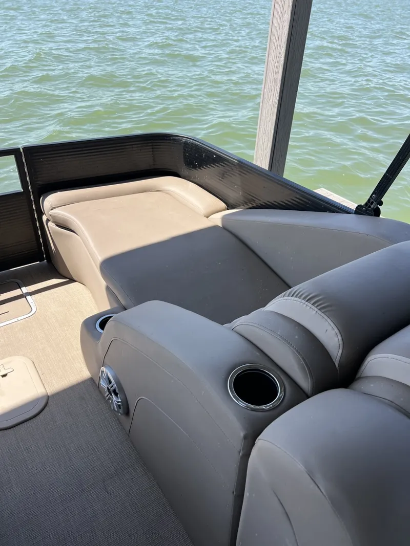 Slide: The Image of 34 Solar Port - 6011681