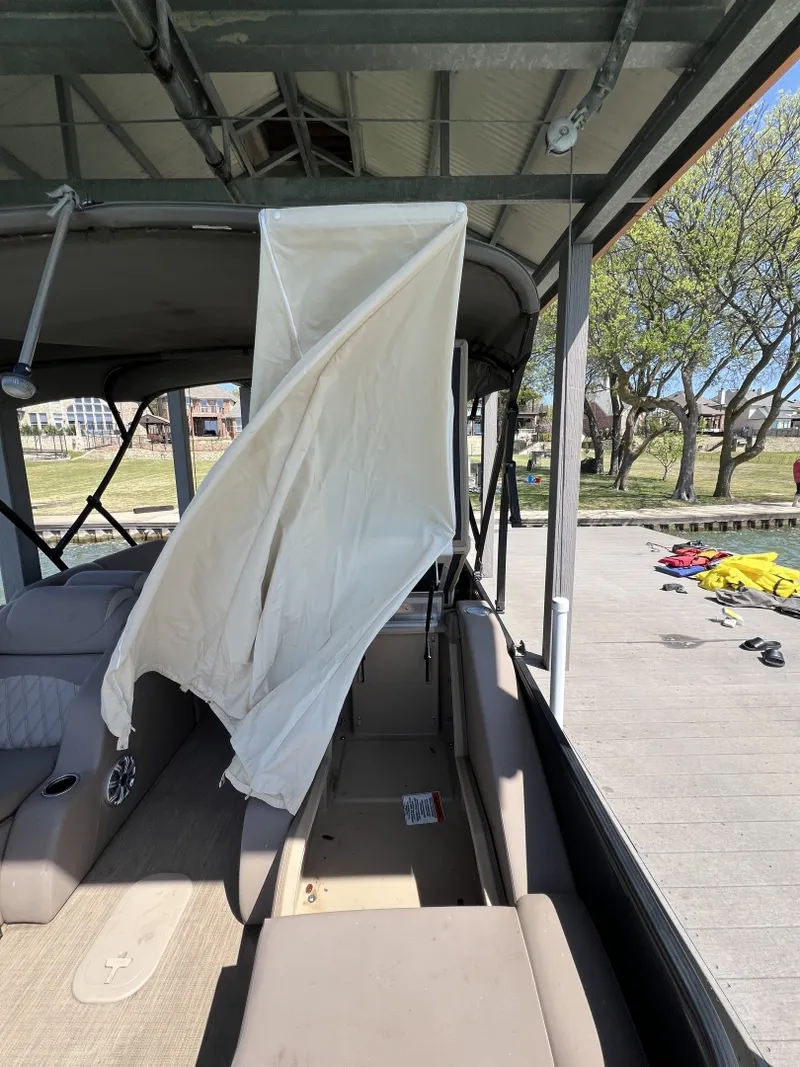 Slide: The Image of 39 Privacy Cover - 6011686