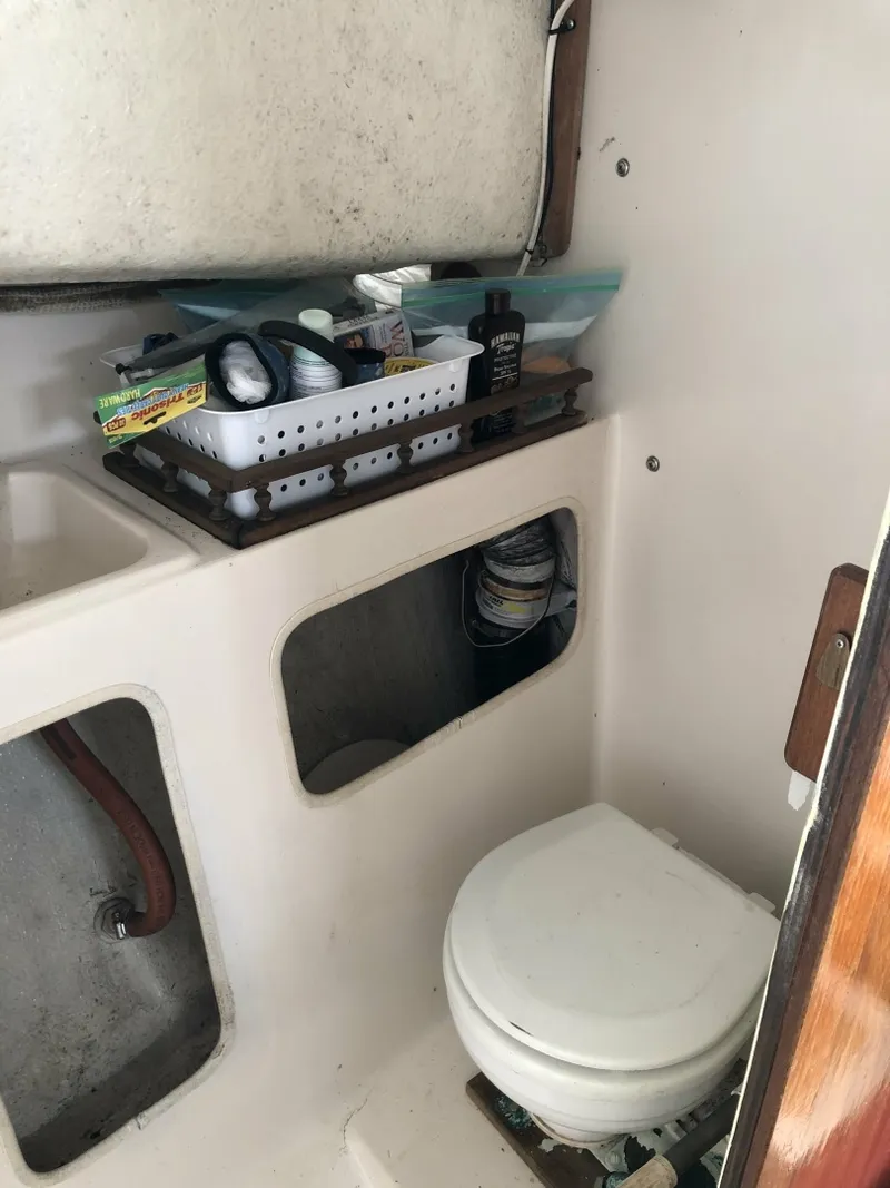 Slide: The Image of Nauset 27 1982 - 6052185