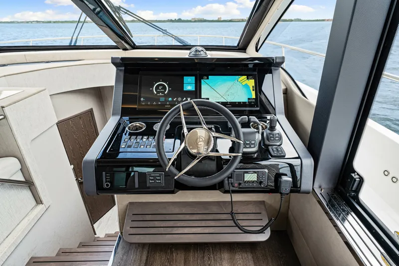 Slide: The Image of Cruisers 50 FLY 2026 - 7145861
