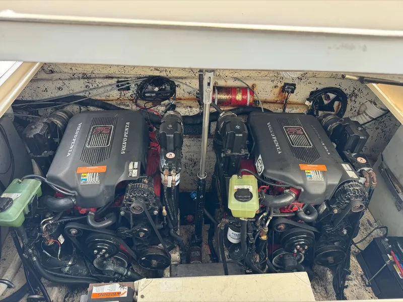 Slide: The Image of Rinker Fiesta Vee 32 2005 - 6013052