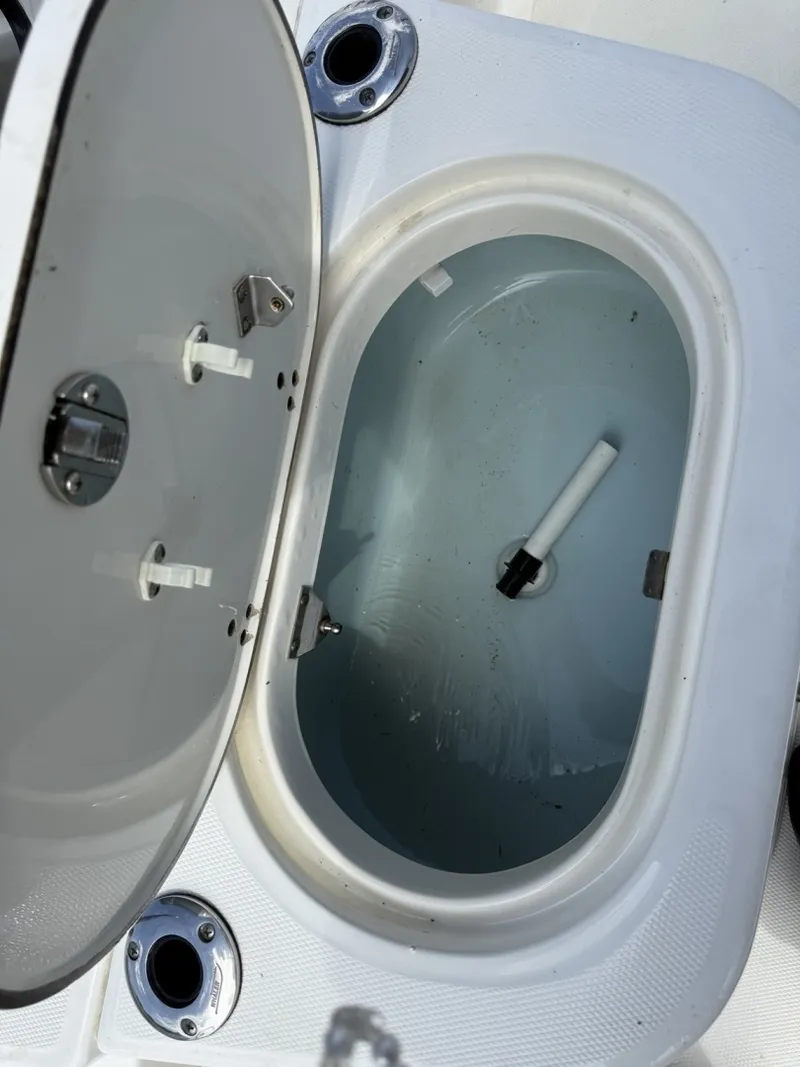 Slide: The Image of Boston Whaler Montauk 170 2016 - 6015280