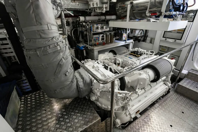 Slide: The Image of Sunseeker 95 Motor Yacht 2019 - 6015245