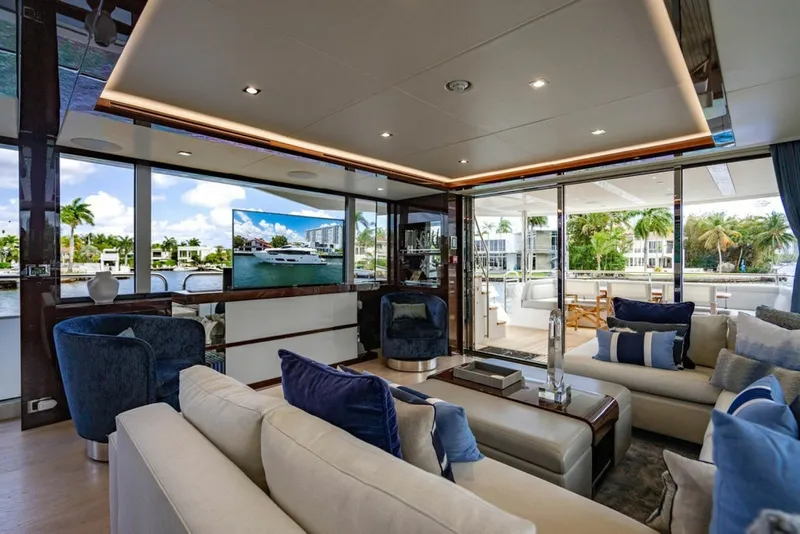 Slide: The Image of Sunseeker 95 Motor Yacht 2019 - 7649258