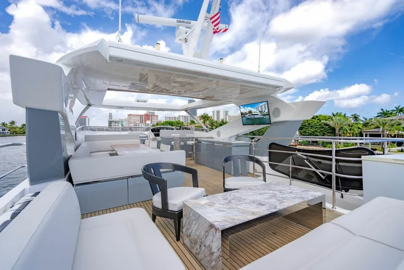 Slide: The Image of Sunseeker 95 Motor Yacht 2019 - 6015078