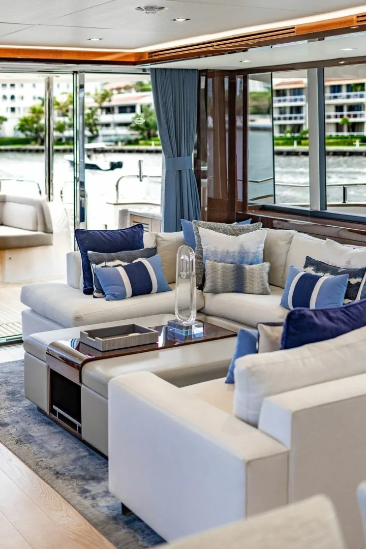 Slide: The Image of Sunseeker 95 Motor Yacht 2019 - 7649257