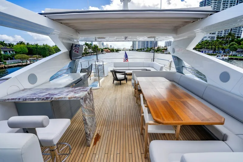 Slide: The Image of Sunseeker 95 Motor Yacht 2019 - 6015087