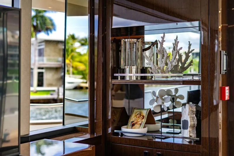 Slide: The Image of Sunseeker 95 Motor Yacht 2019 - 6015133