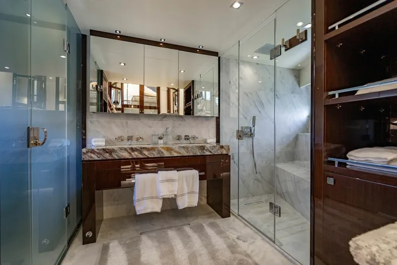 Slide: The Image of Sunseeker 95 Motor Yacht 2019 - 6015154