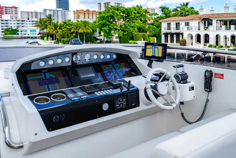 Slide: The Image of Sunseeker 95 Motor Yacht 2019 - 7649238