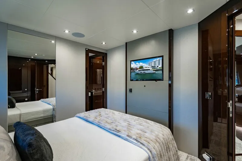 Slide: The Image of Sunseeker 95 Motor Yacht 2019 - 6015217