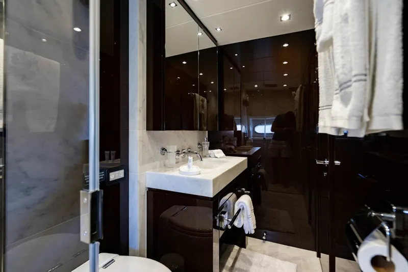 Slide: The Image of Sunseeker 95 Motor Yacht 2019 - 6015220