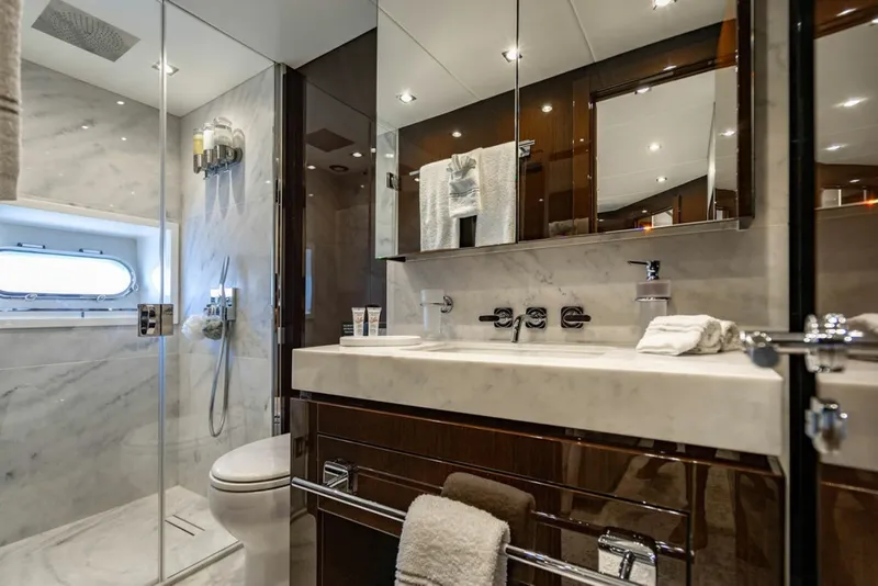 Slide: The Image of Sunseeker 95 Motor Yacht 2019 - 6015221