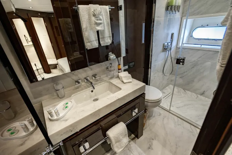 Slide: The Image of Sunseeker 95 Motor Yacht 2019 - 6015226