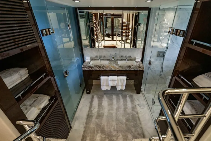 Slide: The Image of Sunseeker 95 Motor Yacht 2019 - 7649265