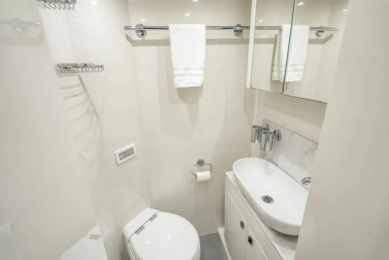 Slide: The Image of Sunseeker 95 Motor Yacht 2019 - 6015253