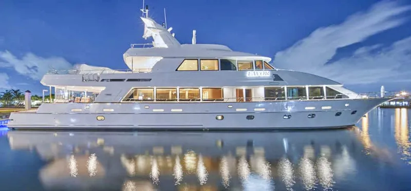 Slide: The Image of Crescent 127 2000 - 6012720