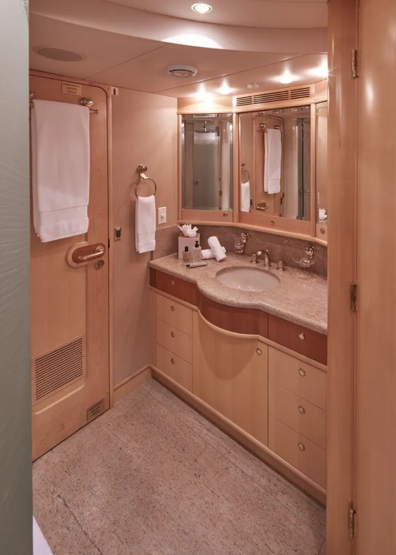 Slide: The Image of Crescent 127 2000 - 6019572