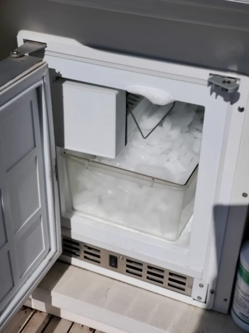 Slide: The Image of Sea Ray 60 Sundancer 2006 - 6013142