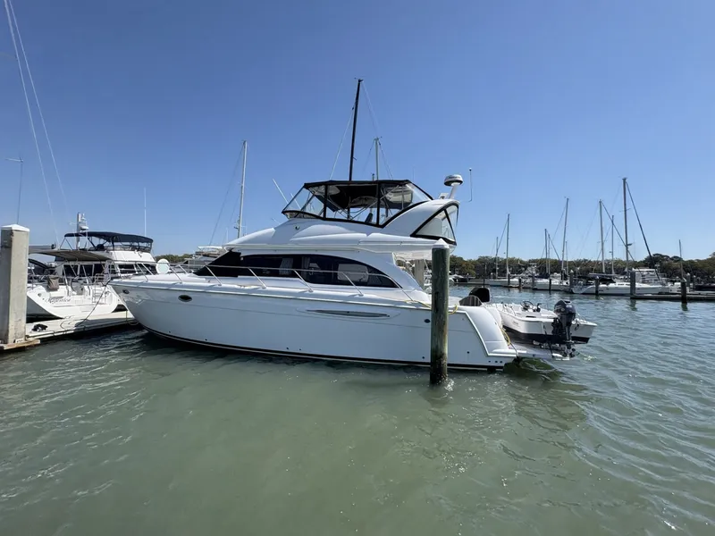 The Image of Meridian 411 Sedan 2005 - undefined