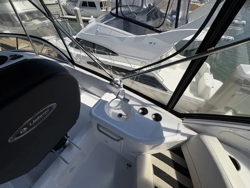 Slide: The Image of Meridian 411 Sedan 2005 - 6013068