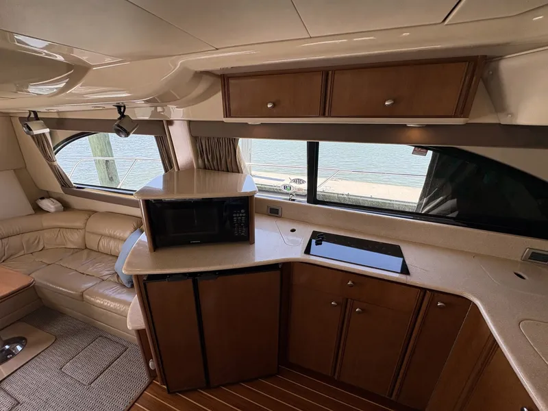 Slide: The Image of Meridian 411 Sedan 2005 - 6013081